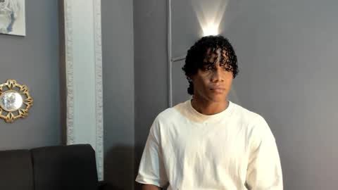 Snapshot of axel_silva3 chatting on 10.21.25 AXEL SILVA online show from 10.21.25