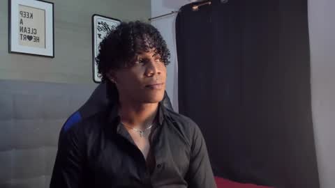 Snapshot of axel_silva3 chatting on 10.25.25 AXEL SILVA online show from 10.25.25