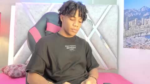 Snapshot of axel_silva3 chatting on 10.28.25 AXEL SILVA online show from 10.28.25