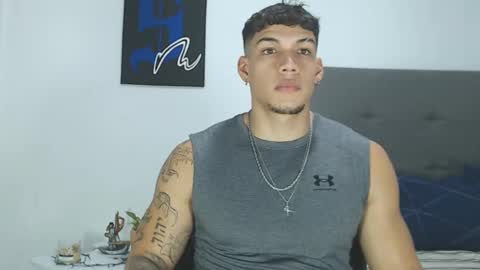 INDEPENDENT MODEL  online show from 01.20.25