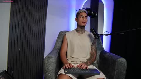 Agustin online show from 12.18.24