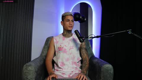 Agustin online show from 12.19.24