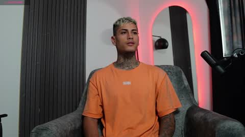 Agustin online show from 01.15.25