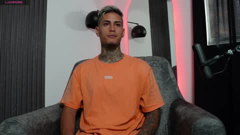 Agustin online show from 01.23.25