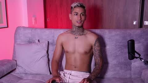 Agustin online show from 01.28.25