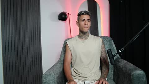 Agustin online show from 02.04.25