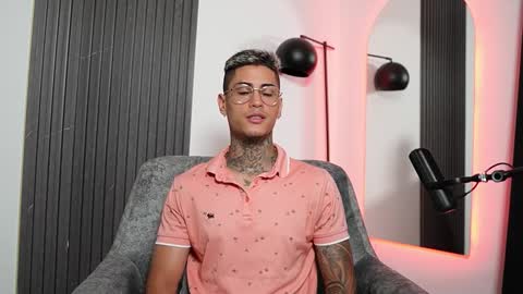 Agustin online show from 02.10.25