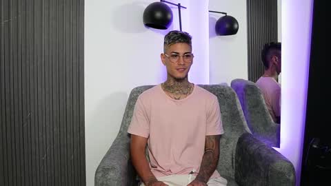 Agustin online show from 02.17.25