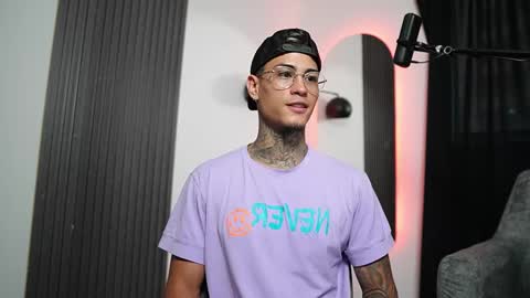 Agustin online show from 02.28.25