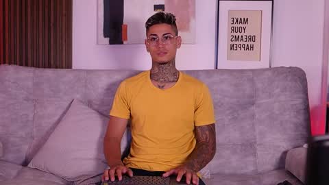 Agustin online show from 03.08.25