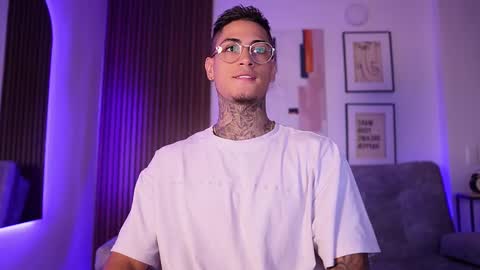 Agustin online show from 03.10.25