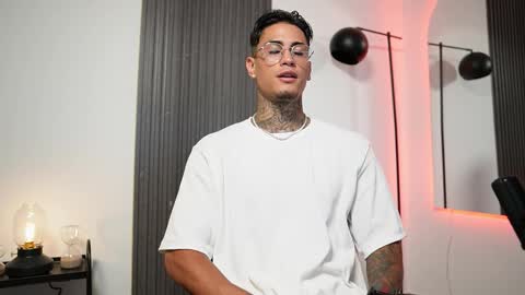 Agustin online show from 09.08.25