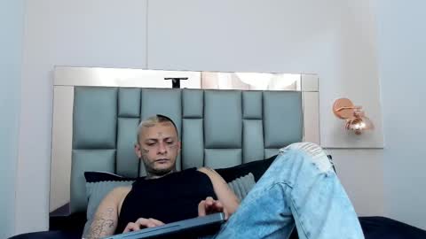    online show from 01.08.25