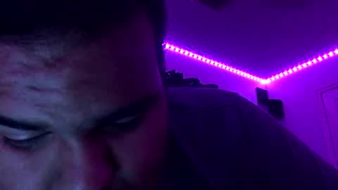 axelfigueroa2 online show from 10.18.25