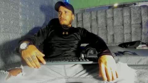 Axell Cross2 online show from 01.08.26