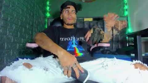 Axell Cross2 online show from 02.26.26