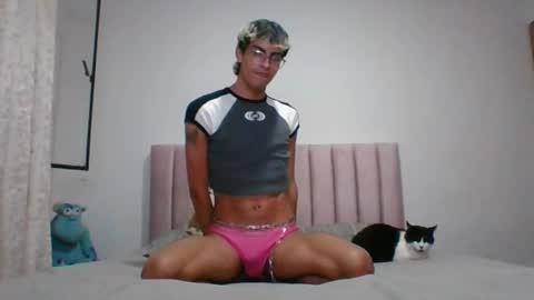 Axel  online show from 12.12.24