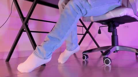 Snapshot of axellcollins chatting on 09.30.25 im your little femboy  ALEX   online show from 09.30.25