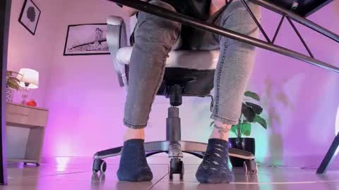 Snapshot of axellcollins chatting on 10.18.25 im your little femboy  ALEX   online show from 10.18.25