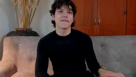 Axel Raven online show from 10.16.25