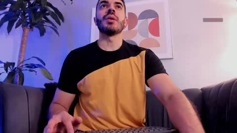 Axel Thompsom online show from 12.02.25