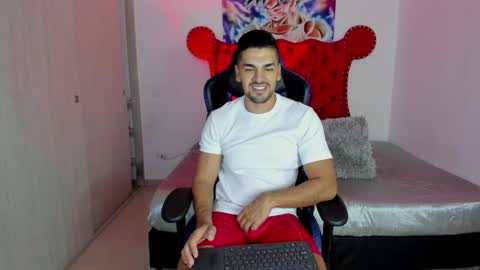 Axel online show from 05.12.26
