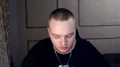 Snapshot of axxxturel chatting on 12.06.24 Ian skinny Slawa online show from 12.06.24