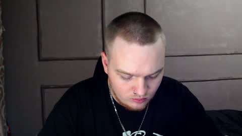 Snapshot of axxxturel chatting on 12.06.24 Ian skinny Slawa online show from 12.06.24