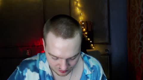 Snapshot of axxxturel chatting on 12.12.24 Ian skinny Slawa online show from 12.12.24