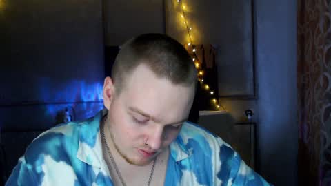 Snapshot of axxxturel chatting on 12.12.24 Ian skinny Slawa online show from 12.12.24