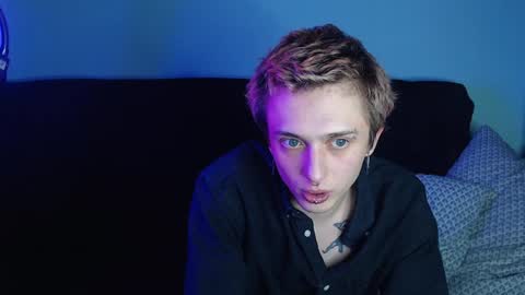 Snapshot of axxxturel chatting on 12.12.24 Ian skinny Slawa online show from 12.12.24