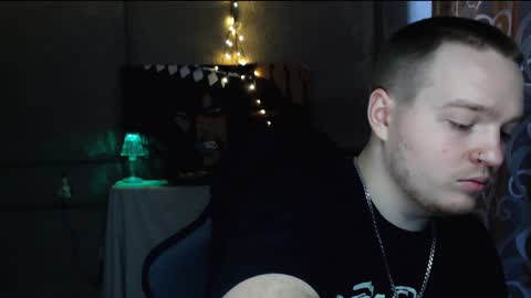 Snapshot of axxxturel chatting on 12.20.24 Ian skinny Slawa online show from 12.20.24