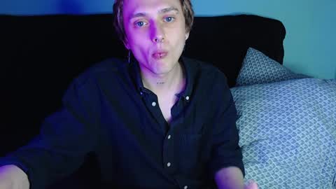Snapshot of axxxturel chatting on 12.25.24 Ian skinny Slawa online show from 12.25.24