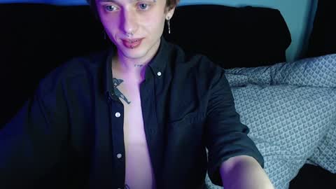 Snapshot of axxxturel chatting on 12.28.24 Ian skinny Slawa online show from 12.28.24