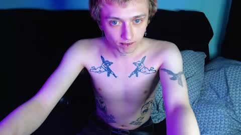 Snapshot of axxxturel chatting on 12.28.24 Ian skinny Slawa online show from 12.28.24