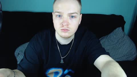 Snapshot of axxxturel chatting on 01.06.25 Ian skinny Slawa online show from 01.06.25