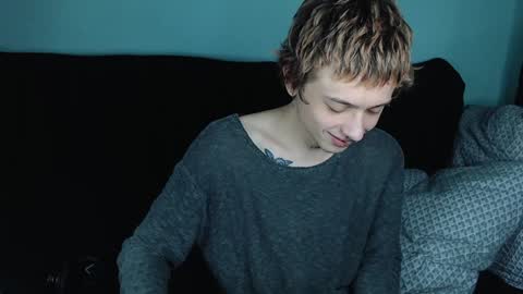 Snapshot of axxxturel chatting on 01.09.25 Ian skinny Slawa online show from 01.09.25