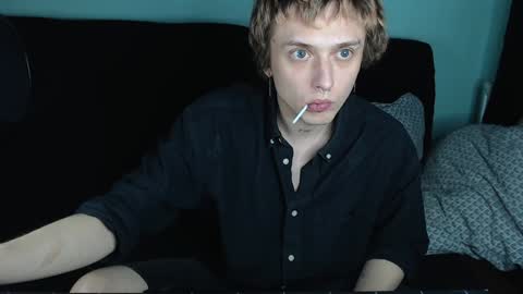 Snapshot of axxxturel chatting on 01.26.25 Ian skinny Slawa online show from 01.26.25