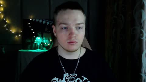 Snapshot of axxxturel chatting on 02.01.25 Ian skinny Slawa online show from 02.01.25