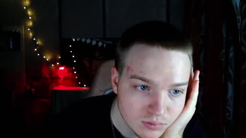 Snapshot of axxxturel chatting on 02.06.25 Ian skinny Slawa online show from 02.06.25