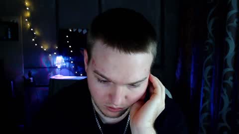 Snapshot of axxxturel chatting on 02.06.25 Ian skinny Slawa online show from 02.06.25