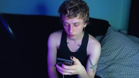 Snapshot of axxxturel chatting on 02.18.25 Ian skinny Slawa online show from 02.18.25