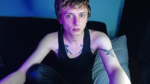 Snapshot of axxxturel chatting on 02.19.25 Ian skinny Slawa online show from 02.19.25