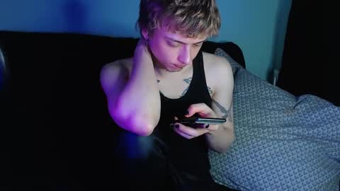 Snapshot of axxxturel chatting on 02.24.25 Ian skinny Slawa online show from 02.24.25