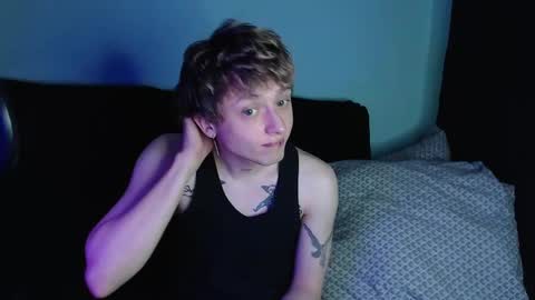 Snapshot of axxxturel chatting on 02.25.25 Ian skinny Slawa online show from 02.25.25