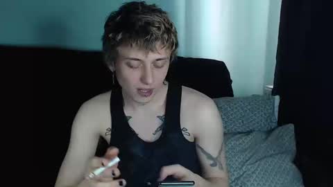 Snapshot of axxxturel chatting on 02.26.25 Ian skinny Slawa online show from 02.26.25
