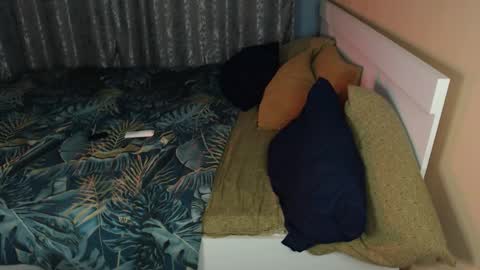 Snapshot of axxxturel chatting on 09.14.25 Ian skinny Slawa online show from 09.14.25