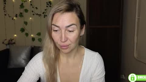 Jully online show from 12.14.25