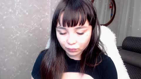 Snapshot of aya_moon chatting on 01.04.25 Aya Moon online show from 01.04.25