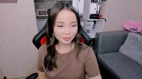 Snapshot of aya_moon chatting on 10.08.25 Aya Moon online show from 10.08.25